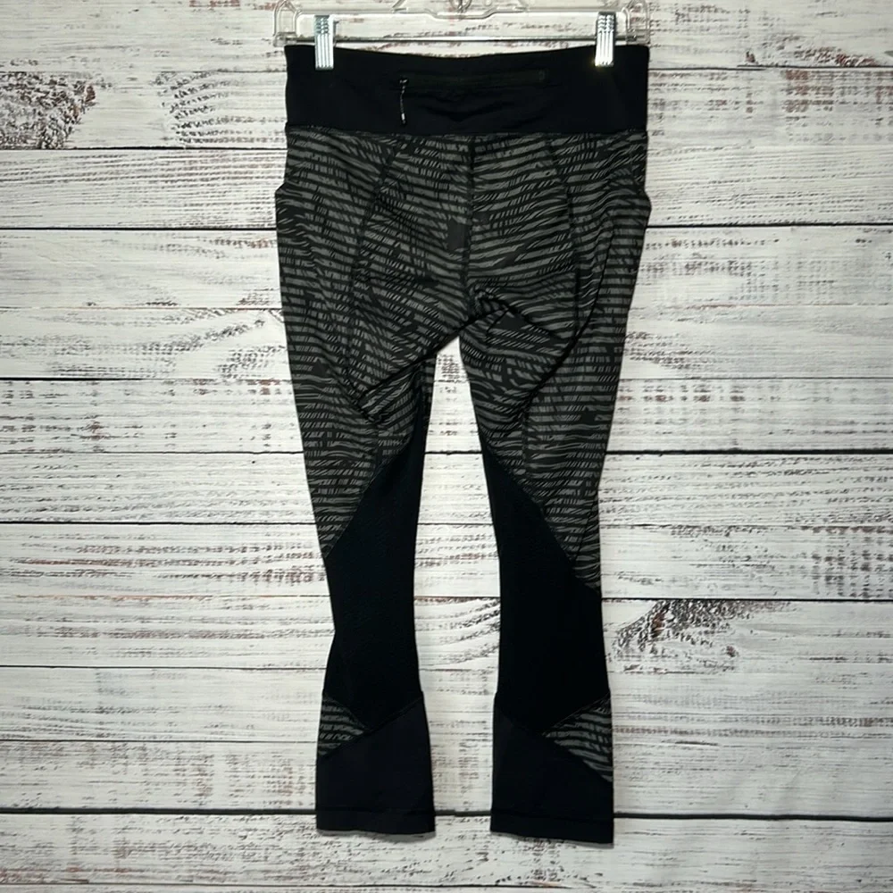 Lululemon Pace Rival Crop *Full-OnLuxtreme Stripe Play Slate Black Size 4